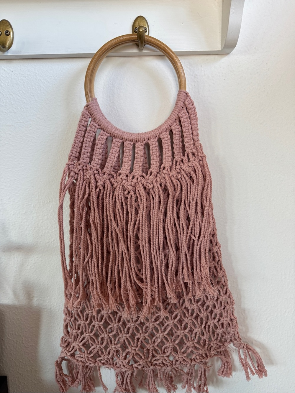 Boho Macrame Fringe Tote Bag w/ Wooden Ring Handles – Dusty Pink Handmade - Picture 3 of 4